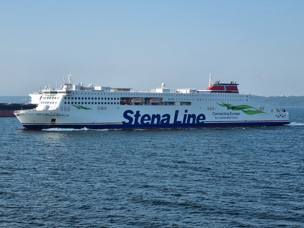 Gammal kärlek rostar aldrig – Stena Ebba och Stena Spirit till Polen